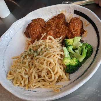 Chic n' Time - Cajun chicken wings and garlic noodles - Noodles Near Me - San Francisco, California Chic n' Time - Cajun chicken wings and garlic noodles - Noodles Near Me - San Francisco, California