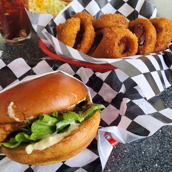 Cool Cat Cafe - Blackened fish with onion rings - American Near Me - Pismo Beach, California Cool Cat Cafe - Blackened fish with onion rings - American Near Me - Pismo Beach, California