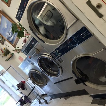 Clean Coin Laundry - Laundromat Near Me - Winnetka, California Clean Coin Laundry - Laundromat Near Me - Winnetka, California
