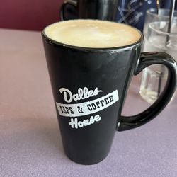 Dalles Cafe and Coffee House - Vanilla/butterscotch latte! Yum!
