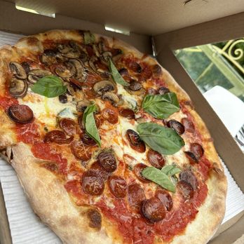 Revolver - Pizza Near Me - Santa Barbara, California