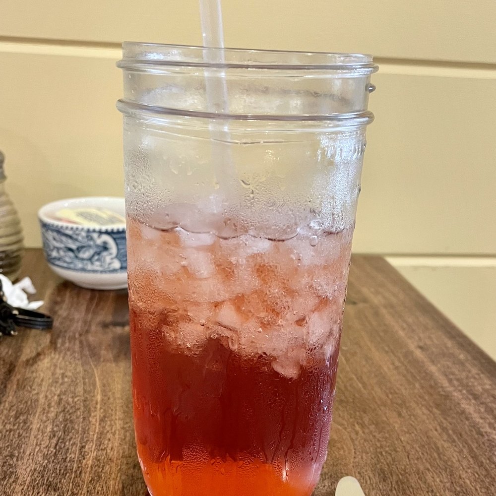 Honeysuckle Hill Bee-stro - Cranberry iced tea was stellar! - Desserts Near Me - Brazil, Indiana