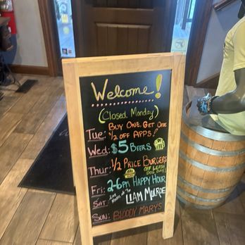 Wolfden Brewing Company - Brewpubs Near Me - Bloomingdale, Illinois