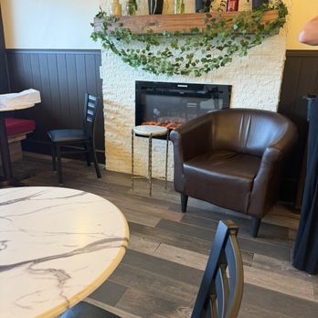 Sweet B Cafe - Cozy fireplace seating - Cafes Near Me - Rocky Hill, Connecticut Sweet B Cafe - Cozy fireplace seating - Cafes Near Me - Rocky Hill, Connecticut