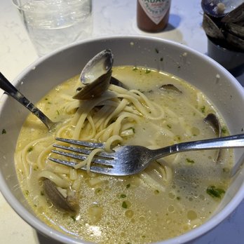 The Oyster Bar - Clam linguini - Bars Near Me - Stateline, Nevada