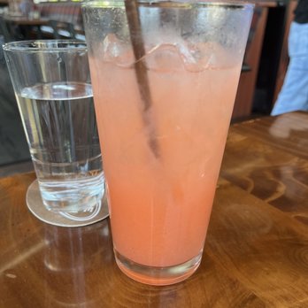 Beardslee Public House - Strawberry lemonade - Breweries Near Me - Bothell, Washington