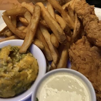 Cheddar's Scratch Kitchen - Crispy Chicken Tender Platter, Fries, with broccoli casserole! $12.29 - Comfort Food Near Me - Kissimmee, Florida Cheddar's Scratch Kitchen - Crispy Chicken Tender Platter, Fries, with broccoli casserole! $12.29 - Comfort Food Near Me - Kissimmee, Florida