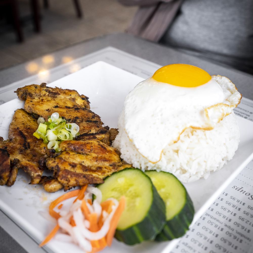 Pho Saigon - Chicken on Rice Lunch Special - Vietnamese Near Me - Pickering, Ontario