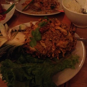 Le Basil - Pineapple fried rice. Eh :/ - Thai Near Me - Palm Desert, California