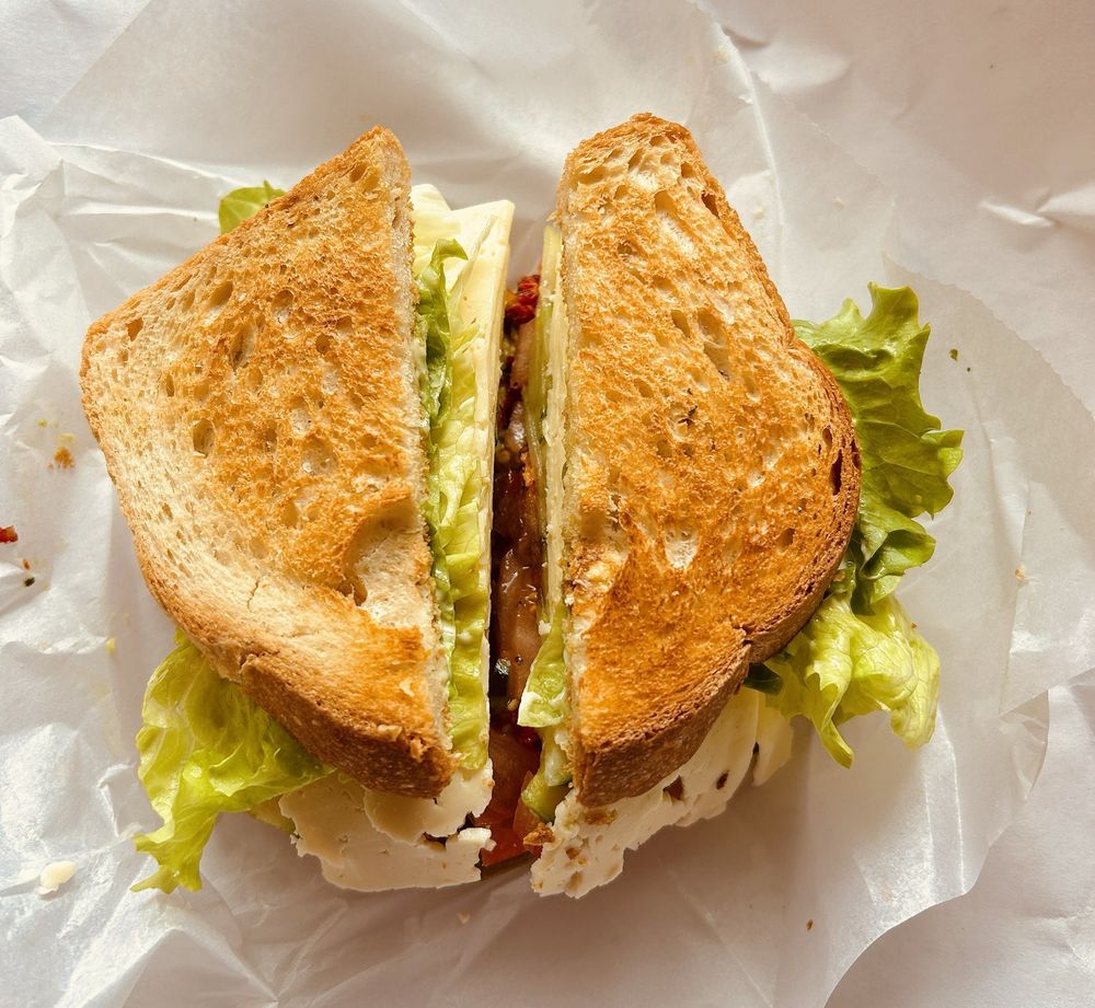 Ray’s Delicatessen & Tavern