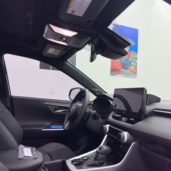 Royal Auto Service - Inside look - Home Window Tinting Near Me - Sun Valley, California Royal Auto Service - Inside look - Home Window Tinting Near Me - Sun Valley, California
