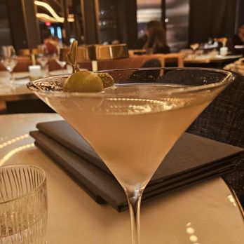 Sky Room - Martini - American Near Me - Long Beach, California Sky Room - Martini - American Near Me - Long Beach, California