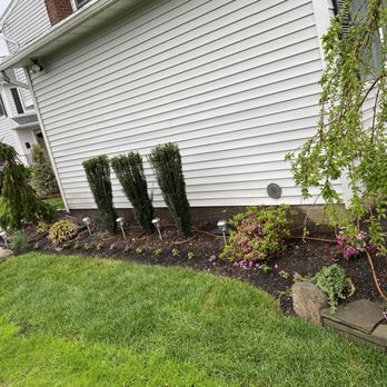 Cherry Creek Landscaping - the front of a house - Landscaping Near Me