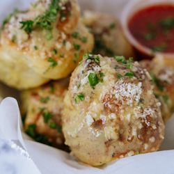 Jersey Slice - Garlic Knots