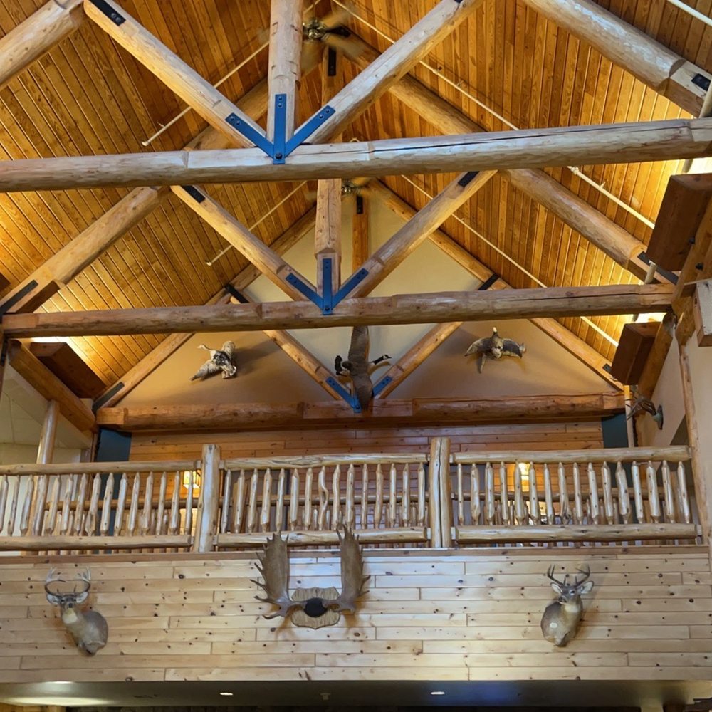 Grand Ely Lodge - Hotels Near Me - Ely, Minnesota