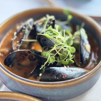 Alila Ventana Big Sur - PEI Mussels - Resorts Near Me - Big Sur, California Alila Ventana Big Sur - PEI Mussels - Resorts Near Me - Big Sur, California