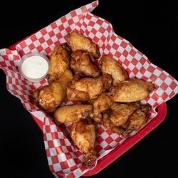 The Backstreet Bar and Grill - 12 piece wings