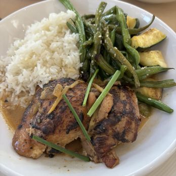 La Costa Glen - Chicken adobo - Retirement Homes Near Me - Carlsbad, California