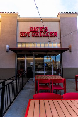 Dave's Hot Chicken by null