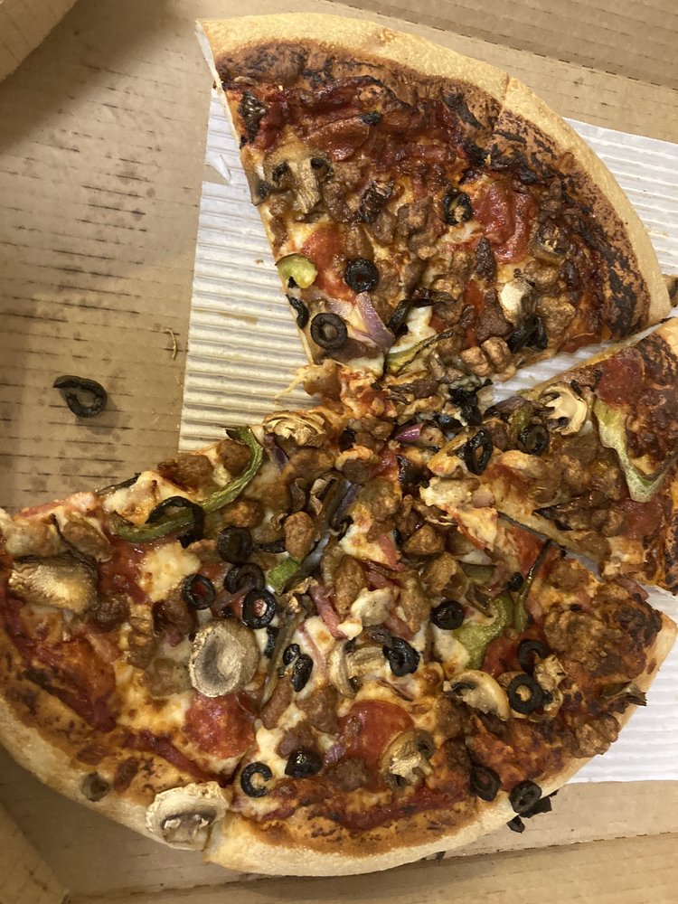 PIZZA HUT Updated October 2024 10 Reviews 1825 E Oak St, Conway