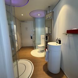 citizenM Schiphol Airport Hotel