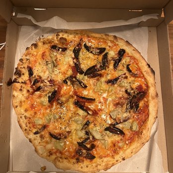 Chez Zac Pizzeria - Lisa Simpson (artichokes, sun-dried tomatoes, almonds) - Pizza Near Me - Montreal, Quebec Chez Zac Pizzeria - Lisa Simpson (artichokes, sun-dried tomatoes, almonds) - Pizza Near Me - Montreal, Quebec