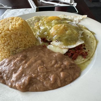 Shore Road Diner - Huevos Rancheros con chorizo - Cafes Near Me - New Rochelle, New York Shore Road Diner - Huevos Rancheros con chorizo - Cafes Near Me - New Rochelle, New York