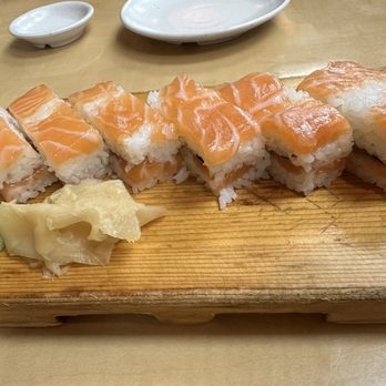 Restaurant Kunio - Salmon box sushi - Japanese Near Me - Waipahu, Hawaii