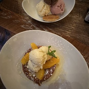 Nonnina - Torta di Mandorle & chocolate/raspberry/vanilla gelato - Italian Near Me - Chicago, Illinois
