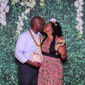 Fun Fun Party - funfunparty_Mirror_photo_booth_rental - Photo Booth Rentals Near Me