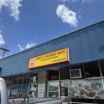 Viet Chubby Boy - Outside - Asian Fusion Near Me - Honolulu, Hawaii
