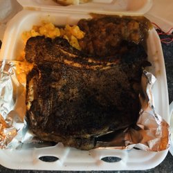 Marshas soul food cafe - Steak, Mac n cheese, yams, macaroni salad, 2 slices of white bread.