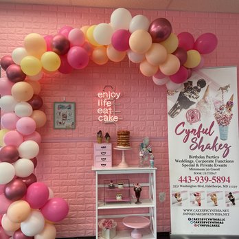 Cakes by Cynthia - Backdrop area with balloons and signage - Cupcakes Near Me - Arbutus, Maryland Cakes by Cynthia - Backdrop area with balloons and signage - Cupcakes Near Me - Arbutus, Maryland