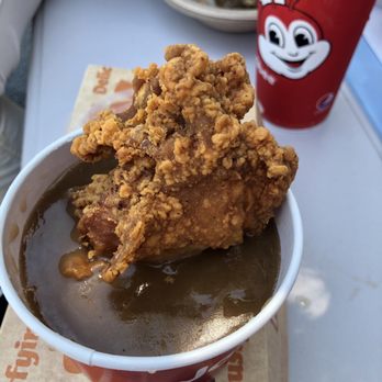 Jollibee - Fried chicken in gravy wow - Fast Food Near Me - Vallejo, California Jollibee - Fried chicken in gravy wow - Fast Food Near Me - Vallejo, California