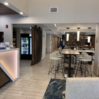 SpringHill Suites by Marriott Pittsburgh Airport - Lobby - Hotels Near Me - Coraopolis, Pennsylvania SpringHill Suites by Marriott Pittsburgh Airport - Lobby - Hotels Near Me - Coraopolis, Pennsylvania