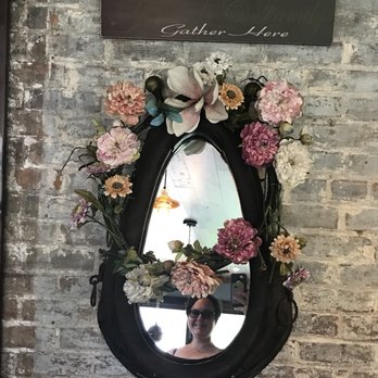 Cozy's Cottage - Venues & Event Spaces Near Me - Liberty Township, Ohio Cozy's Cottage - Venues & Event Spaces Near Me - Liberty Township, Ohio