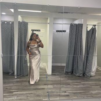 Georgetown Alterations Ms. Lee - At the tailors - Sewing & Alterations Near Me - Washington, DC, District of Columbia Georgetown Alterations Ms. Lee - At the tailors - Sewing & Alterations Near Me - Washington, DC, District of Columbia