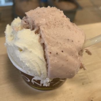 Bonta Gelato - Left is Salted Vanilla and on the right is Roasted Strawberry and Honey. yum! - Gelato Near Me - Bend, Oregon Bonta Gelato - Left is Salted Vanilla and on the right is Roasted Strawberry and Honey. yum! - Gelato Near Me - Bend, Oregon