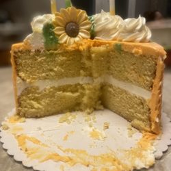 B'zzz Cakes