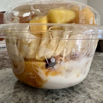 Playa Bowls - Coco Craze Bowl w/ half mango base - Juice Bars & Smoothies Near Me - Columbus, Ohio Playa Bowls - Coco Craze Bowl w/ half mango base - Juice Bars & Smoothies Near Me - Columbus, Ohio