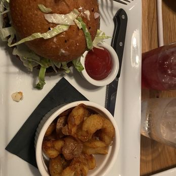 Harvest Bar + Kitchen - Veggie Burger - Pizza Near Me - Columbus, Ohio
