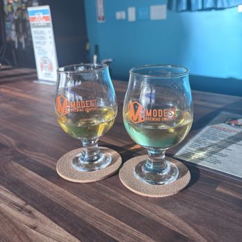 Modest Brewing Company - Waffles Belgian Blond and American Apple Cider - Hot Dogs Near Me - Las Vegas, Nevada Modest Brewing Company - Waffles Belgian Blond and American Apple Cider - Hot Dogs Near Me - Las Vegas, Nevada