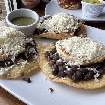 Le Fernández Café - Huevos Rancheros - Breakfast & Brunch Near Me - Columbus, Indiana Le Fernández Café - Huevos Rancheros - Breakfast & Brunch Near Me - Columbus, Indiana