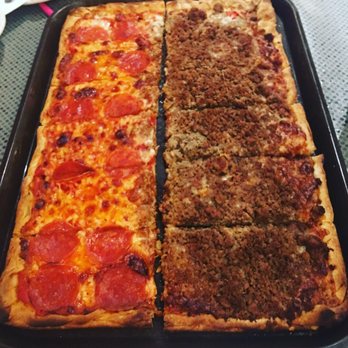 La Casa Pizzaria - Pizza Near Me - Omaha, Nebraska