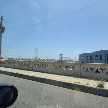 4th St Bridge - 6th Street Bridge is across the way 05-14-2023 - Landmarks & Historical Buildings Near Me - Los Angeles, California 4th St Bridge - 6th Street Bridge is across the way 05-14-2023 - Landmarks & Historical Buildings Near Me - Los Angeles, California