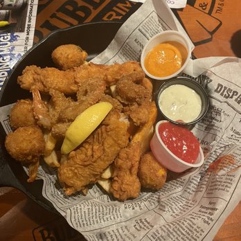Bubba Gump Shrimp - Fish fell short. No bueno - Seafood Near Me - Orlando, Florida