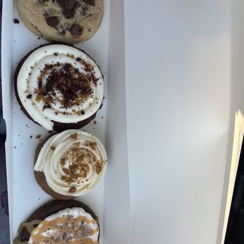 Crumbl - Dublin - Cookies! - Bakeries Near Me - Dublin, California