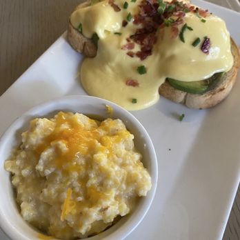 Southern Grounds - Eggs Benedict & Cheese Grits - Wine Bars Near Me - Neptune Beach, Florida