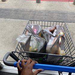 Walmart Neighborhood Market - Small cart! Perfect for groceries under $100!