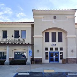 Bill Jou, MD - Front of building
